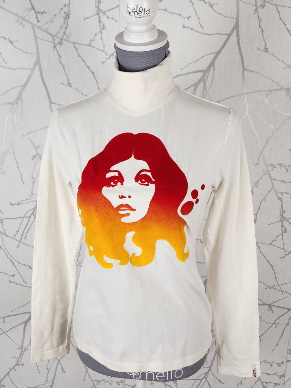 Miss Sixty Ivory Cotton Jersey 1970s Style Graphic Y2K Turtleneck Top